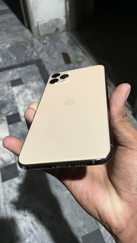 iphone 11 pro max golden 10/9 64gb jv penal battery chane face ok 1