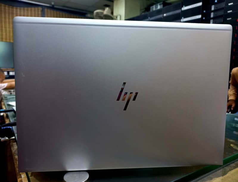 Hp EliteBook 840 G5 i5 8th generation  8gb 256ssd 1