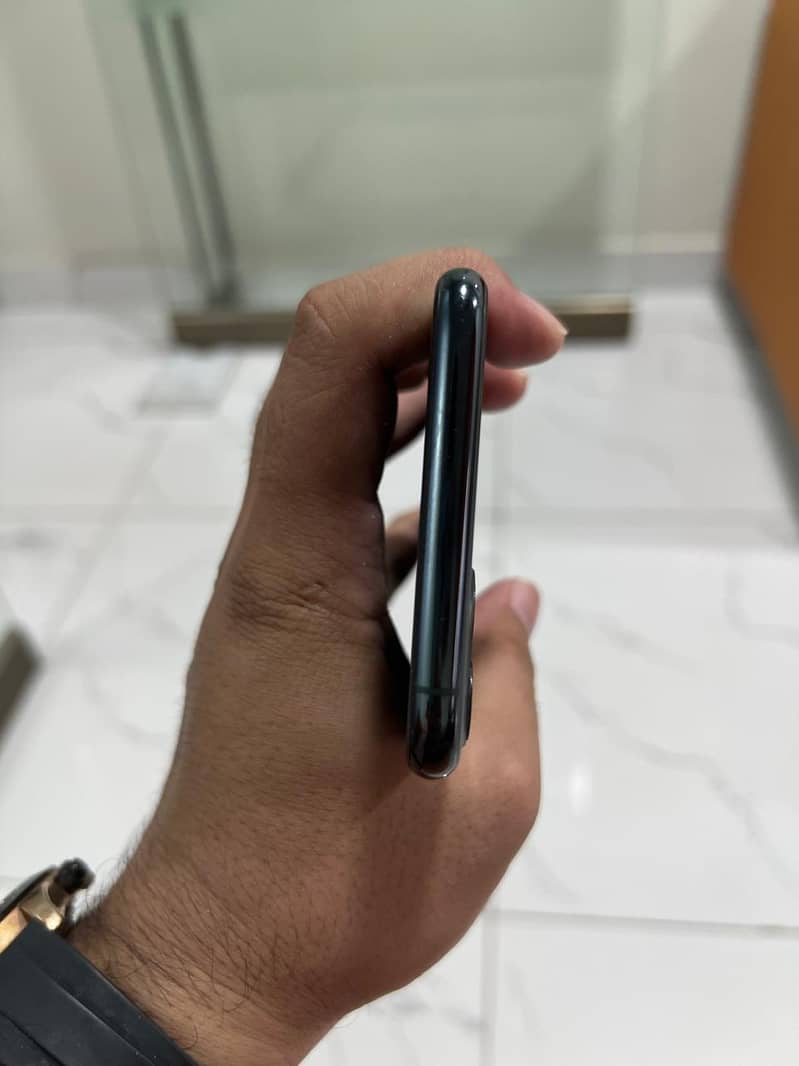 IPHONE 11 PRO MAX 64 GB 3