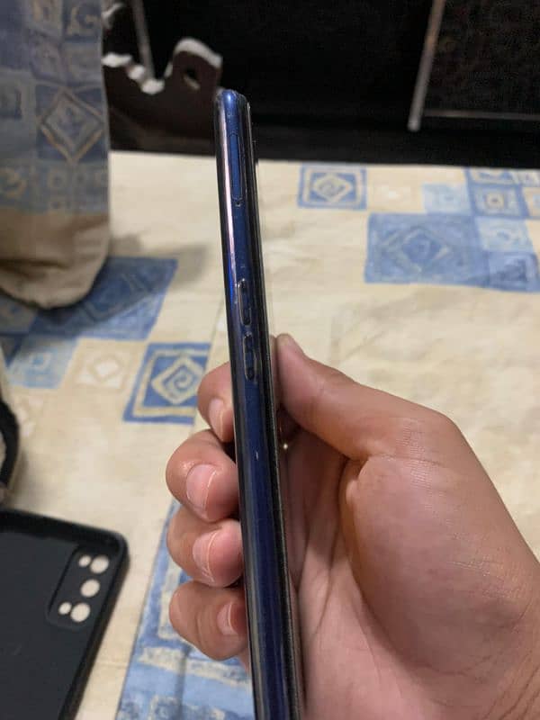 Aoa I am selling realme 7 pro 8/128 1