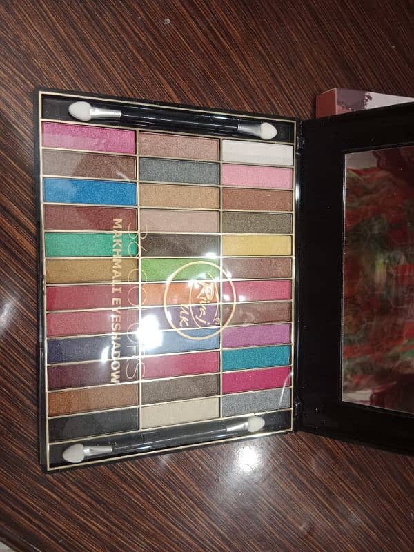 Eyeshadow palette 1