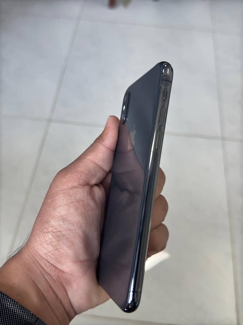 Iphone x pta approved (64gb) 3