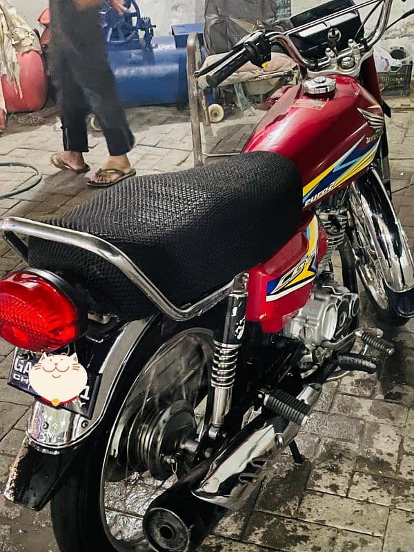 Honda 125 2019 model Gujrawala number full oke and new 100/80 2