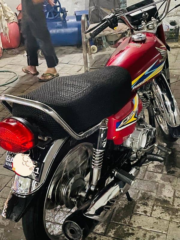 Honda 125 2019 model Gujrawala number full oke and new 100/80 3