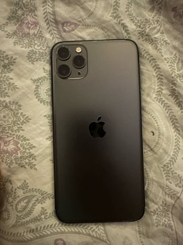 iphone11 pro max 512gb scratchless condition urgent sale 1