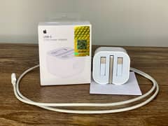 Apple Original 20W Adapter USB-C  &  Apple Original Lightening Cable