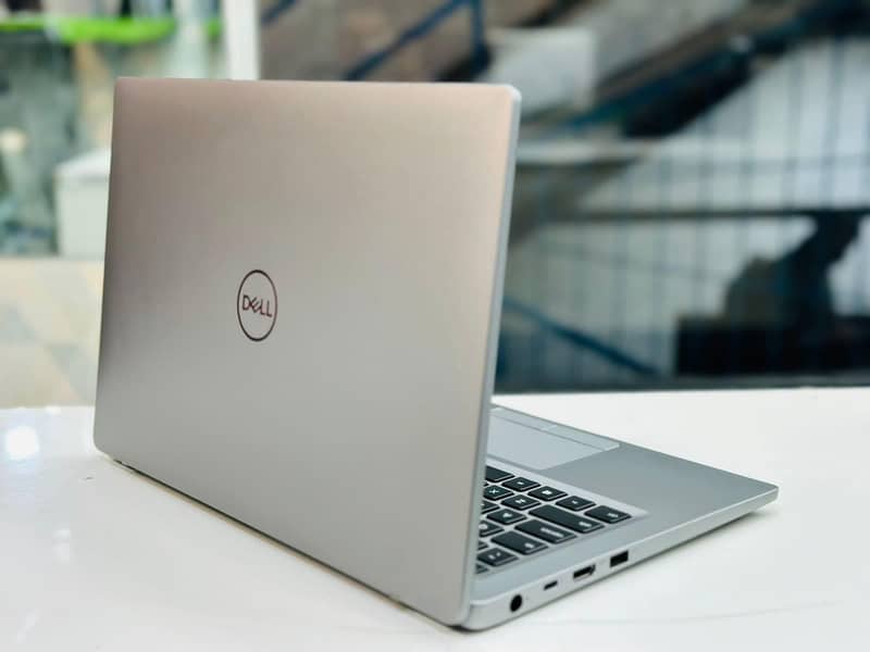 i7/8th Gen Dell latitude 7400 16/256. 1