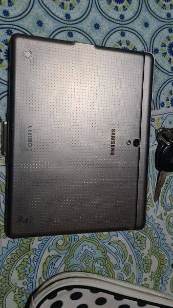 tablet with keyboard 0