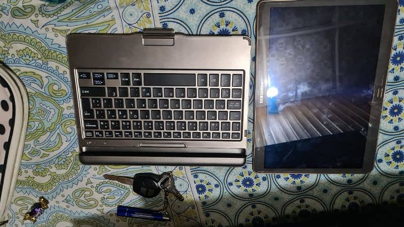 tablet with keyboard 2