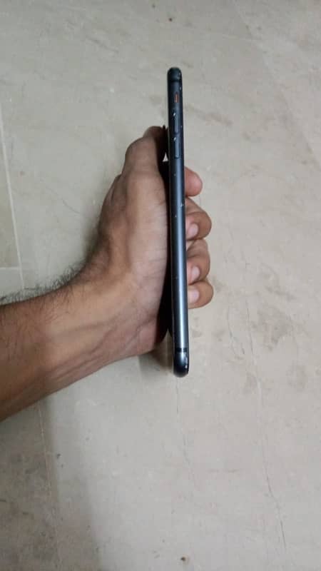 iPhone 8plus 64gb non pta health 76 03122270051 1