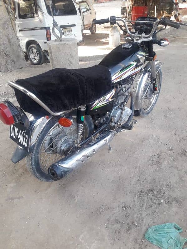 Honda 125 dadu nmbr enjen me awaz hy . PRICE FAINAL HY. 2