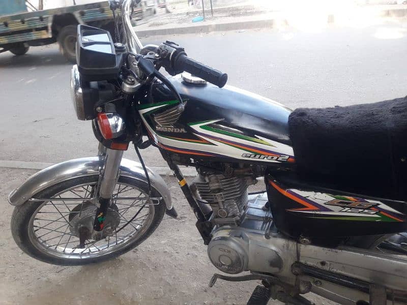 Honda 125 dadu nmbr enjen me awaz hy . PRICE FAINAL HY. 13