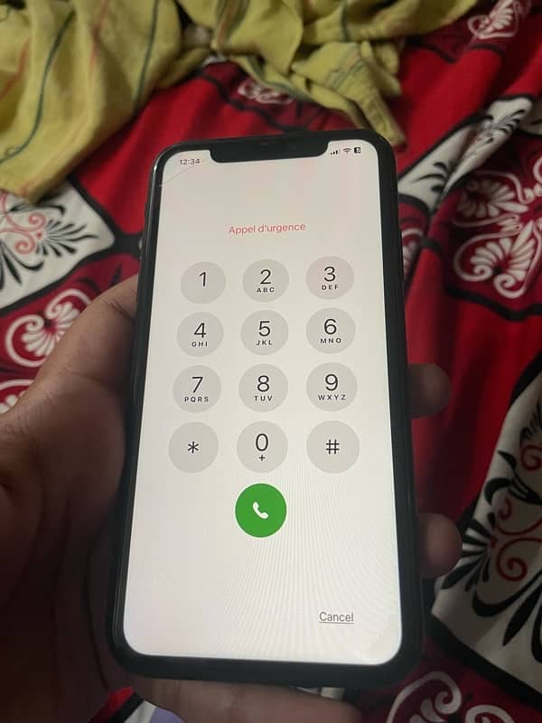 Iphone xr non pta 128gb (factory unlocke) 5