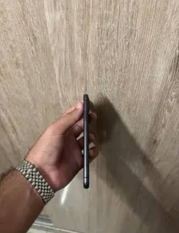 iphone 11 64 gb 4