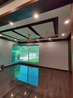 1 Kanal Ideal House For Office