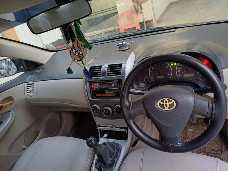 Toyota Corolla GLI 2012 5