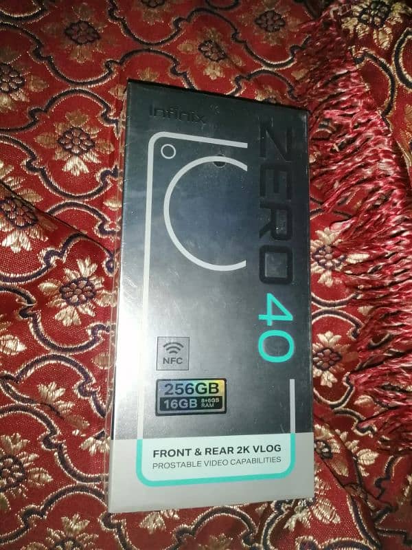 infinix zero 40 8/8 256gb box pak blosam glow color 5