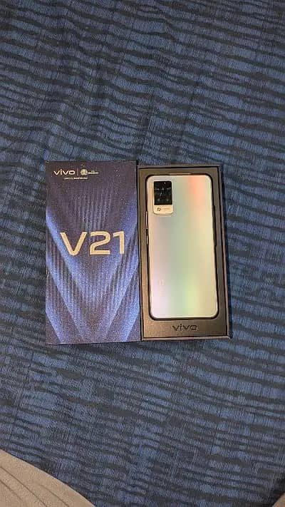 Vivo V21 lush condition 1