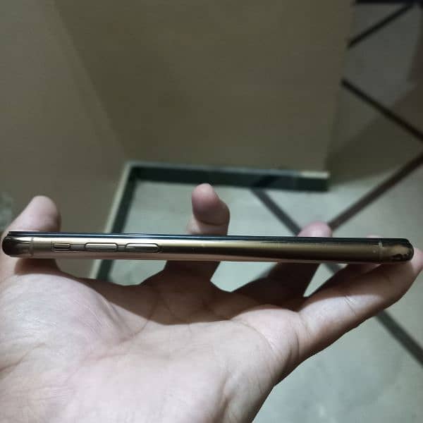 iPhone 11 Pro 256gb 7