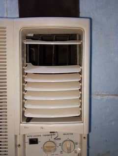 Window AC 1 Ton Brand Media