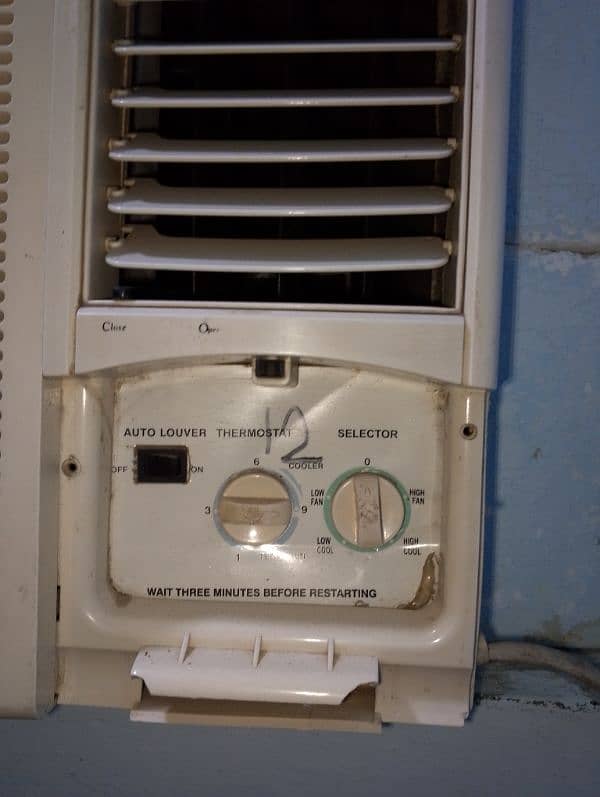 Window AC 1 Ton Brand Media 1