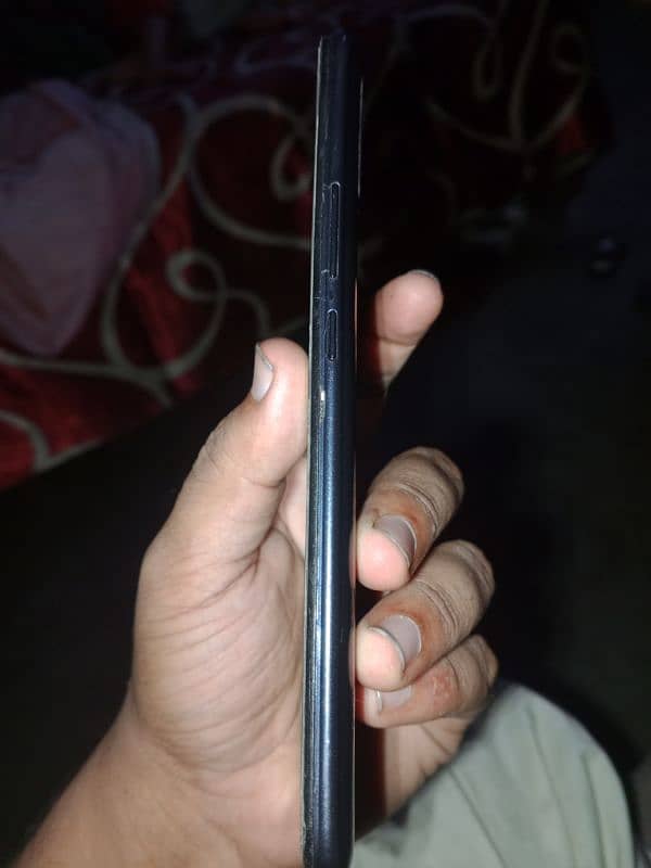 Infinix hot 9 play 3/64 7