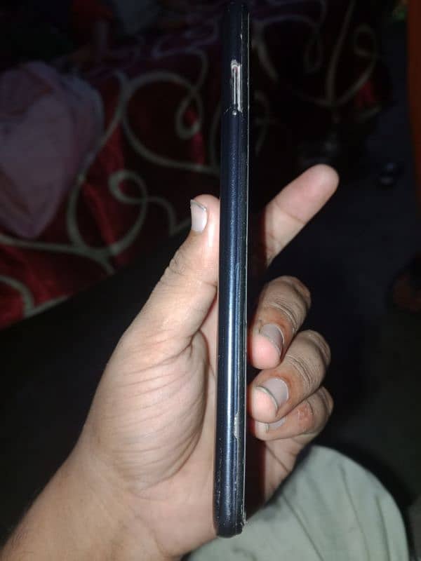 Infinix hot 9 play 3/64 8