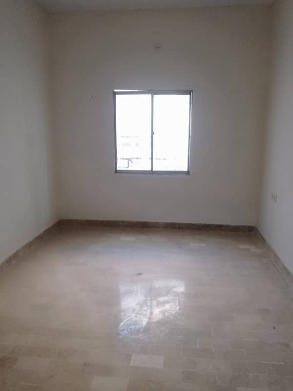 2 bed lounge 1st floor flat for rent 1