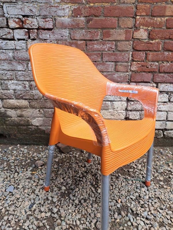 plastic chair Wavy design all colors wholesale available 3