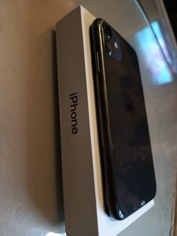 Iphone 11 64 GB Non PTA Jv 6