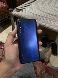 Honor 8C