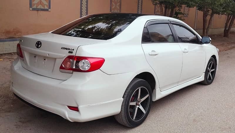 Toyota Corolla GLI 2014 4