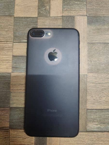 iphone 7 plus black (urgent sale) 3