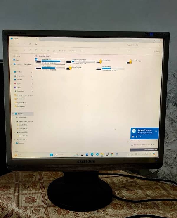 Samsung SyncMaster 943BM 19" LCD Computer + TV Display 0