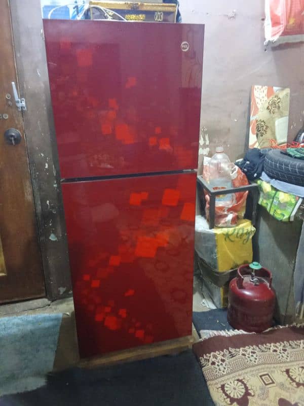 pel refrigerator good condition 3