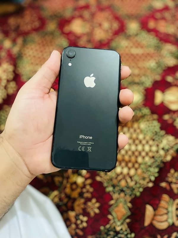 iphone XR 4