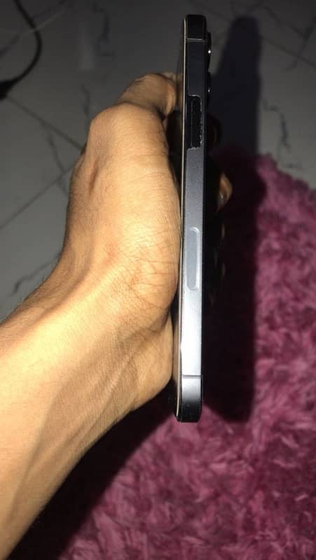 iphone 12pro 128gb sim working  after 2year 1