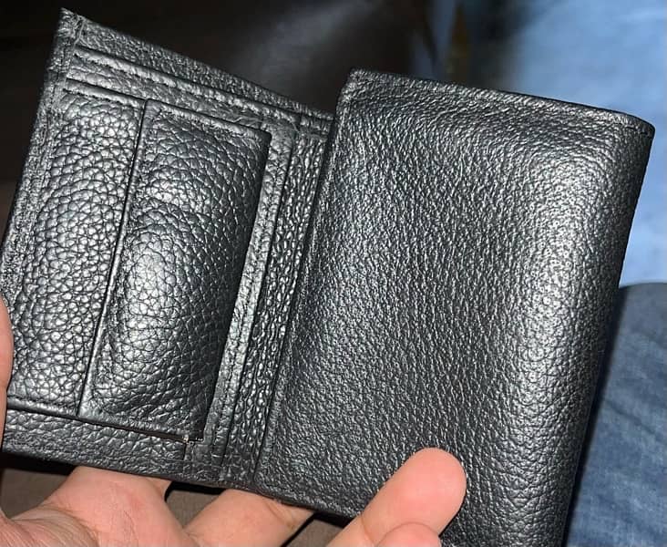 Trifold leather wallet 1