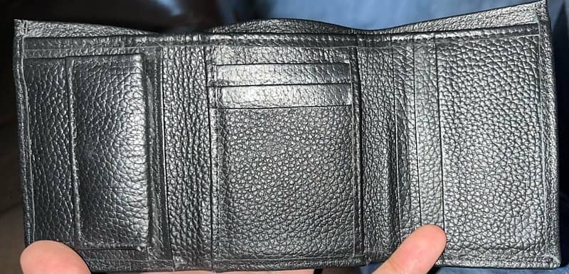 Trifold leather wallet 3