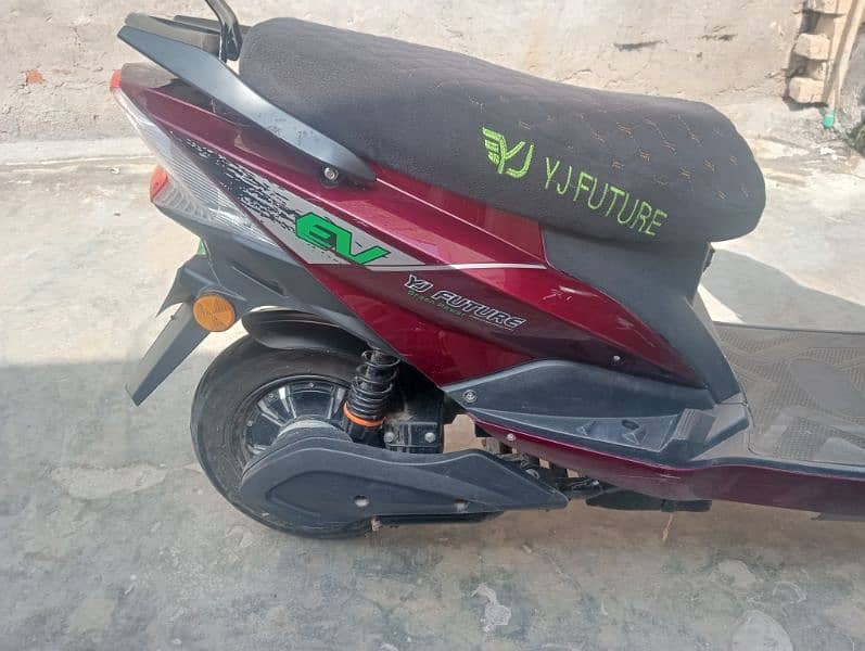 YJ Future Scooty For Sale 7