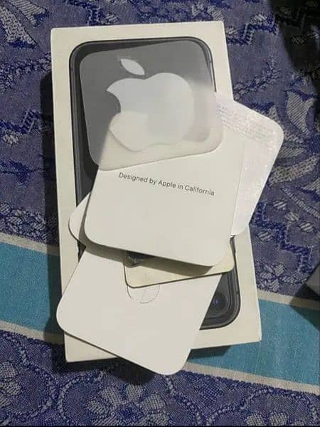 iphone 11 non pta with box 0