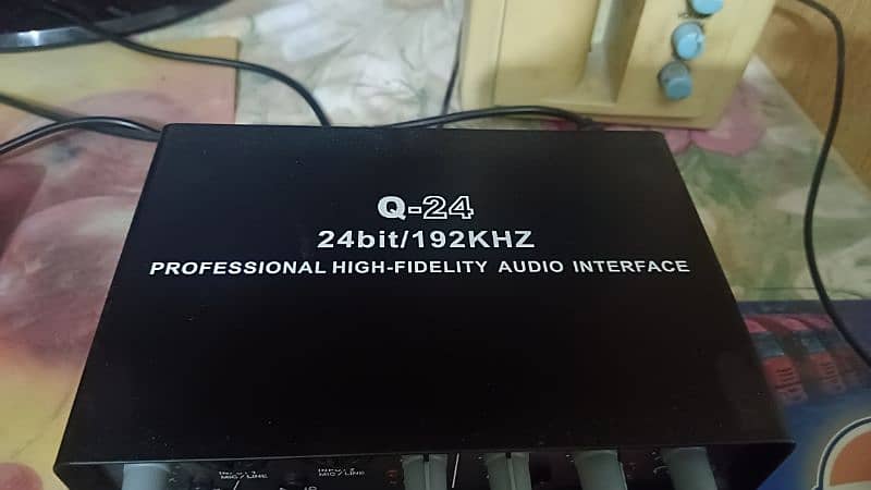 Audio Interface q24 0