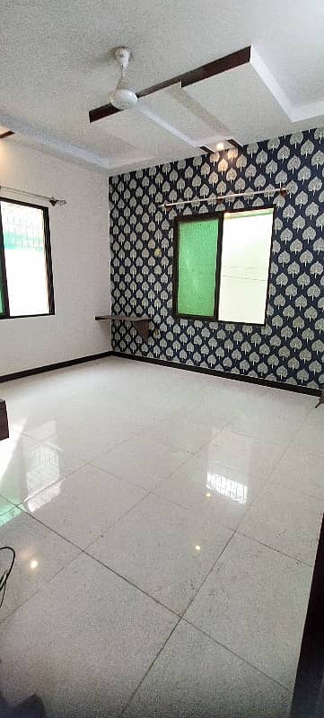 200 Square Yards Ground Floor Portion For Sale Block 3a Jauhar 16