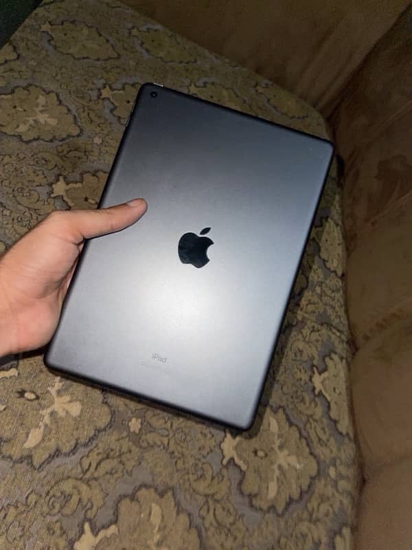 ipad 7th generation 128GB (bypass) 4