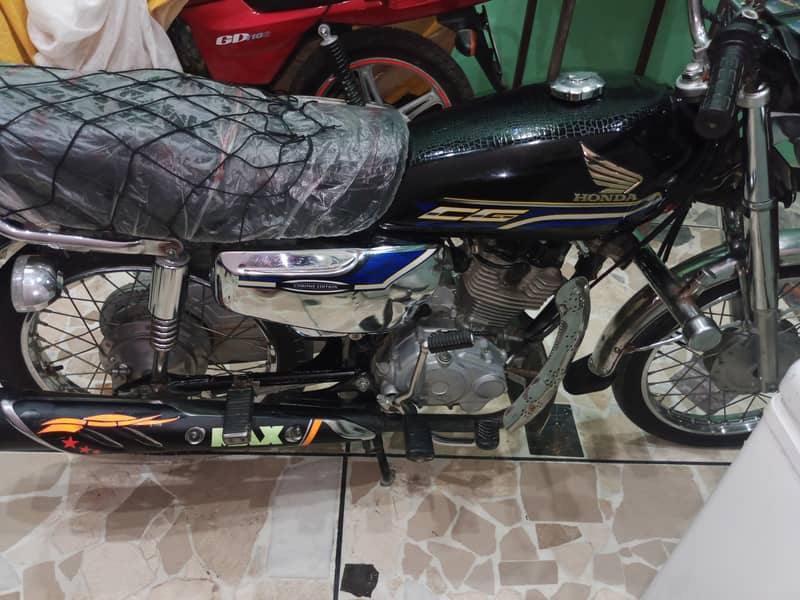 Honda 125 spacial edition 3