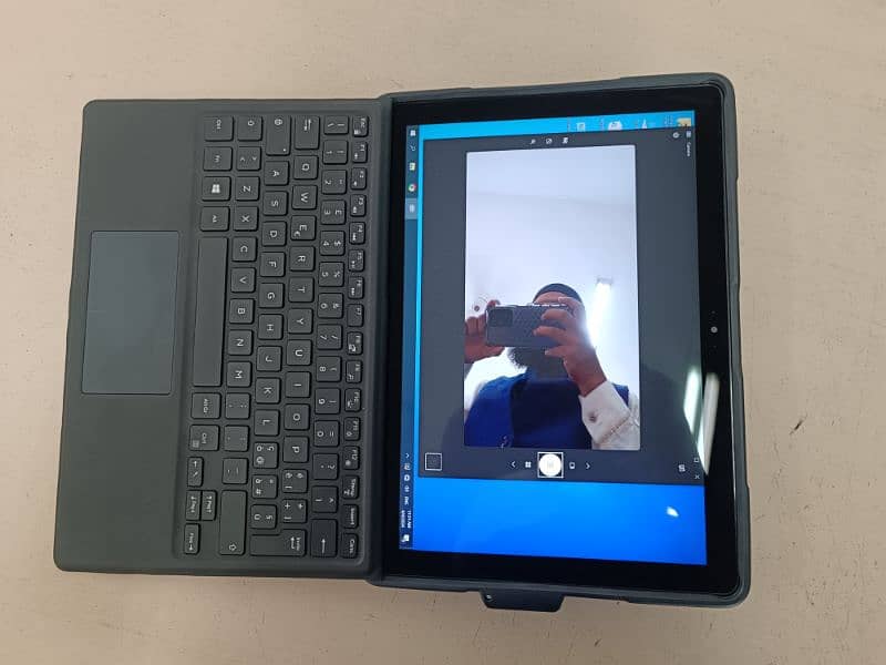 Dell Touch & Detach (Latitude 5285 8GB/256 SSD) 2