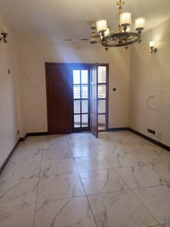 Luxury Flat 3 Bed DD Corner Double Gallery Flat Available For Sale