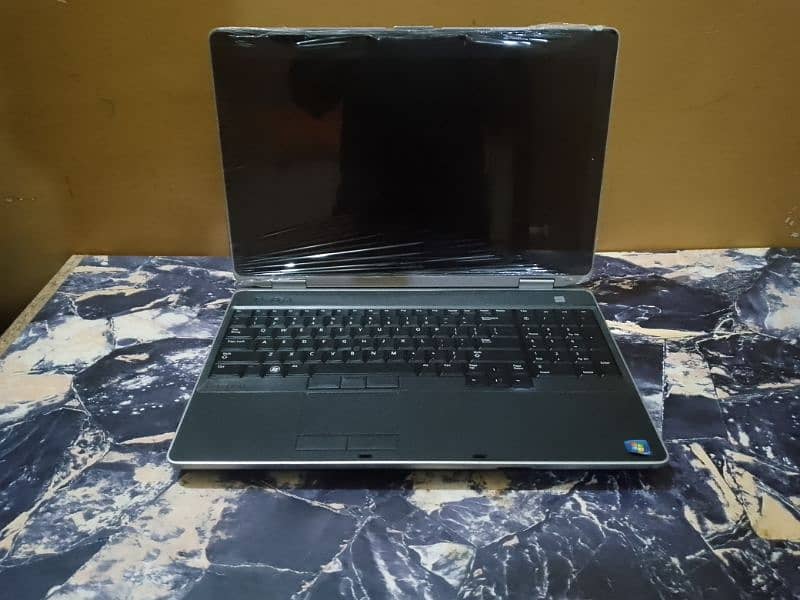 Dell Latitude E6530 2