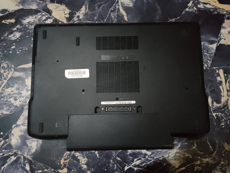 Dell Latitude E6530 5