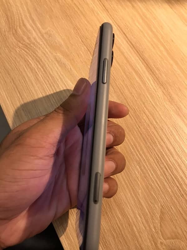 Iphone 11 128GB PTA approved 5